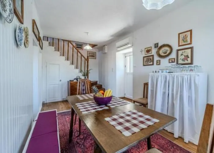 Vikendica Bunica House Nerezisca